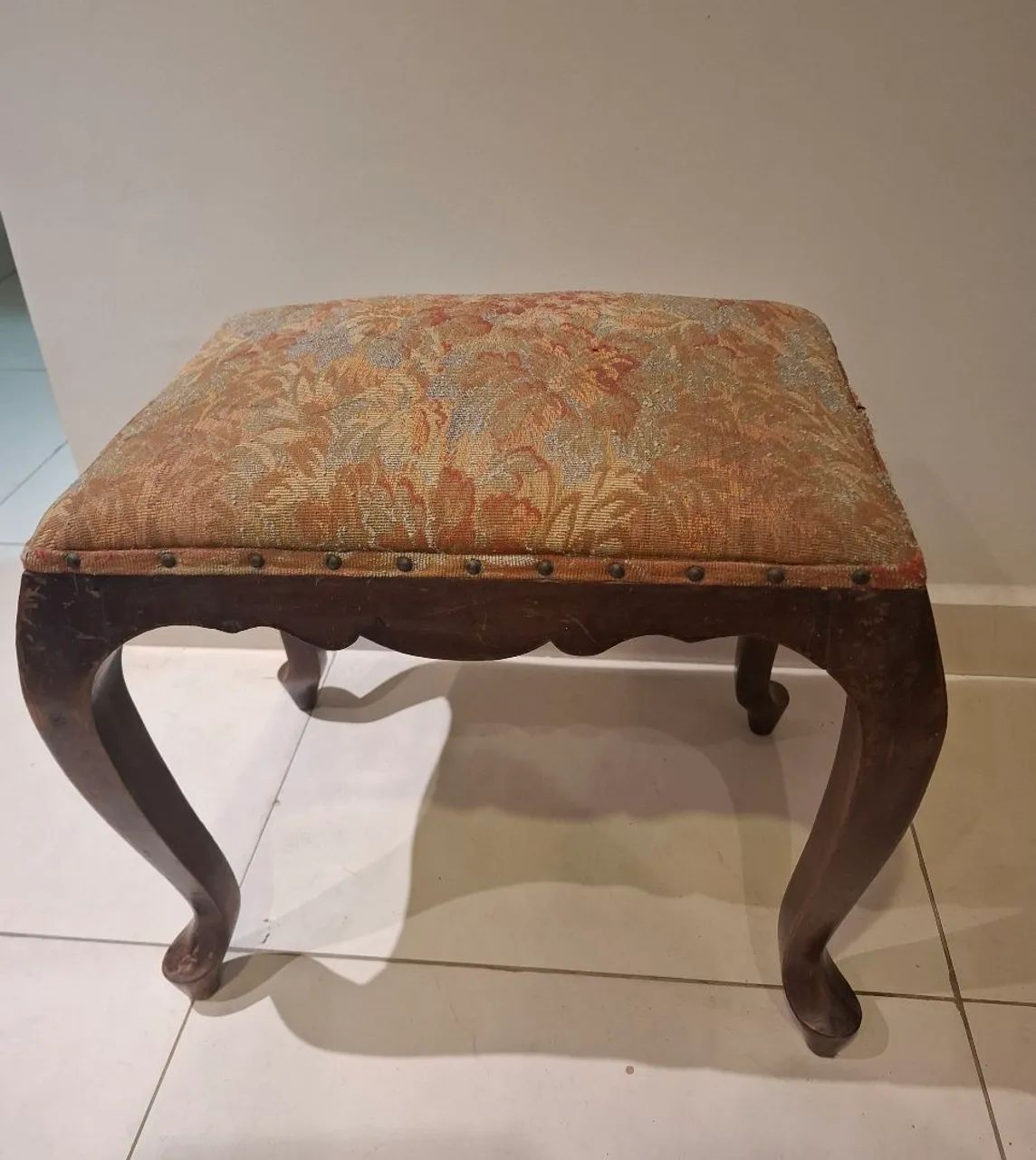 Banqueta antiga 