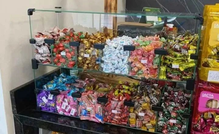 Baleiro expositor de vidro