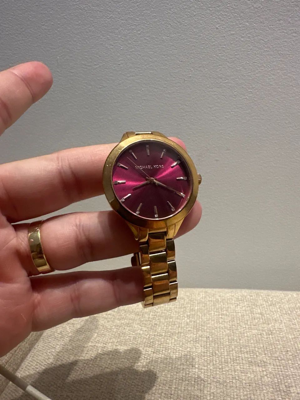 Michael Kors Slim Runway (similar ao MK3264).