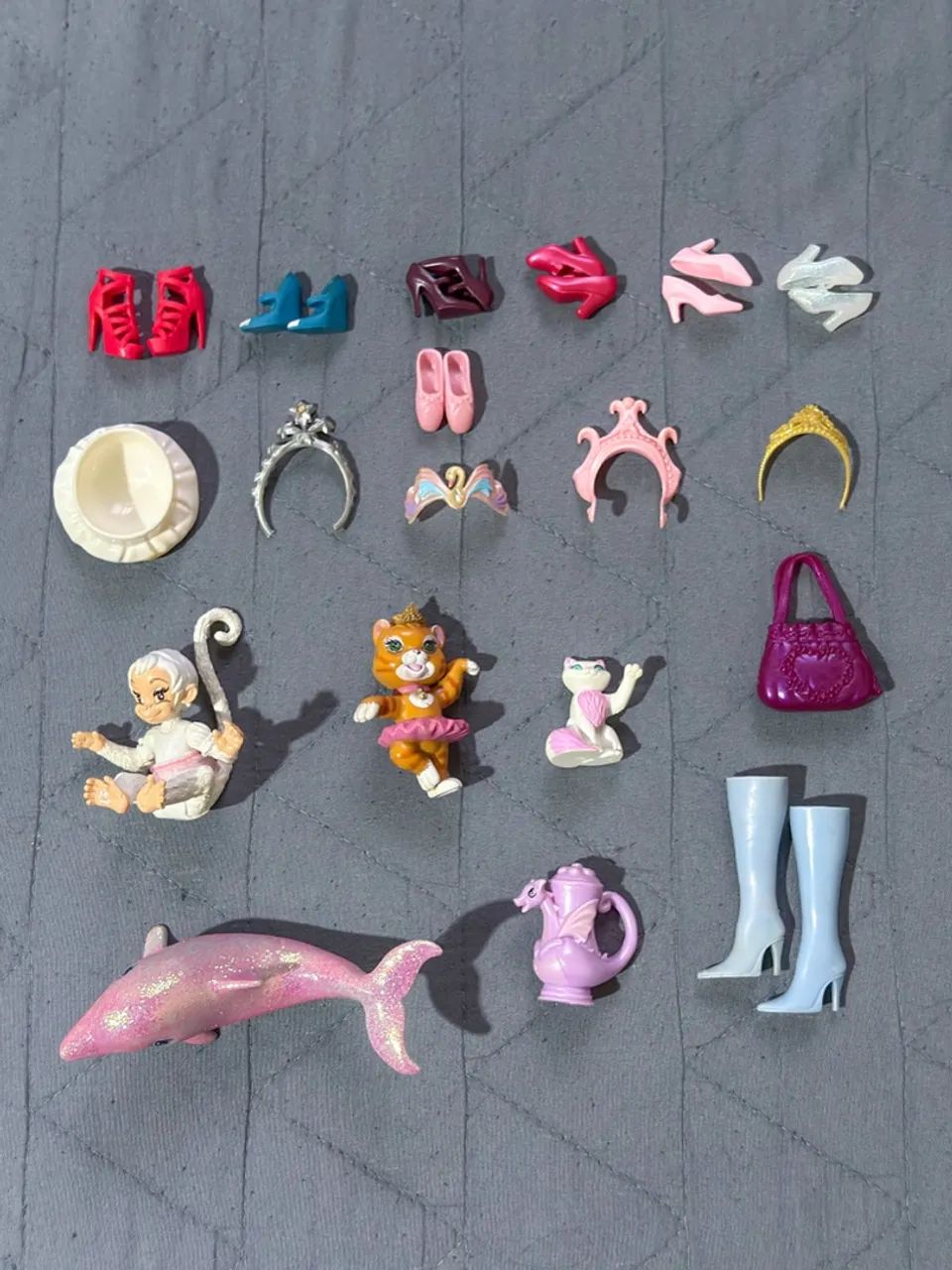 Barbies e acessórios  - Foto 3