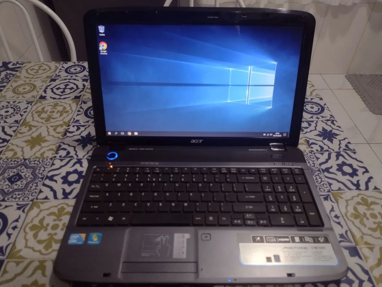 Notebook Acer Aspire 5740 - Core i3 / SSD 128GB / Win 10 + Office