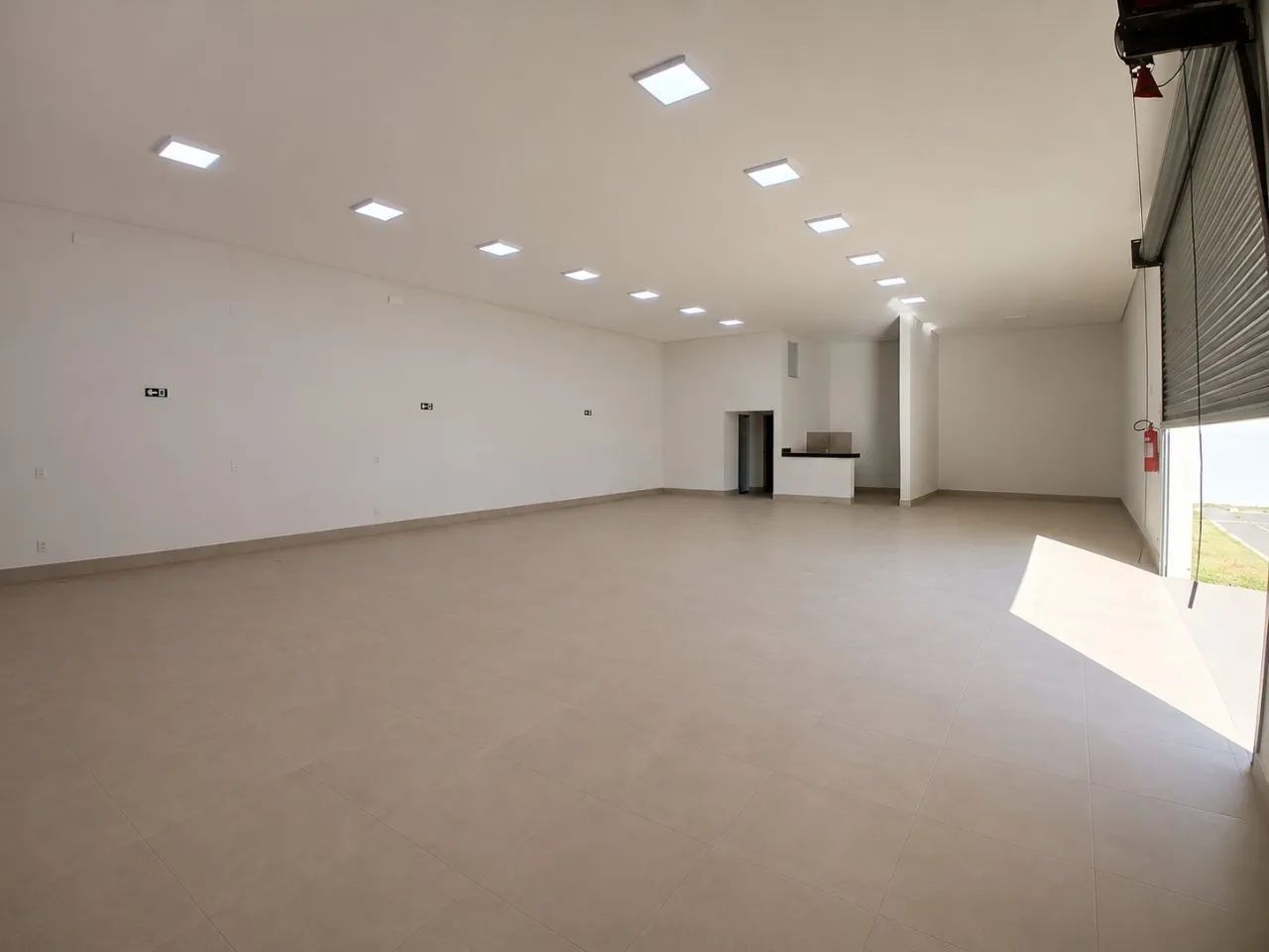 Sala comercial Av. 24 de Outubro, 186,00 m², Setor dos Funcionários, Goiânia. - Foto 2