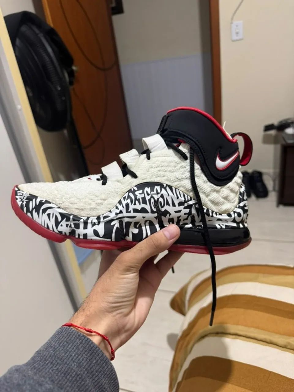 Nike LeBron XVII FP Graffiti Original | BR 40 | Com Caixa - Foto 2