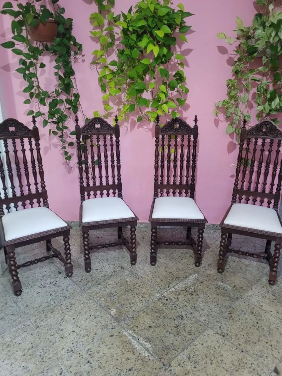 Cadeira estilo Manuelina