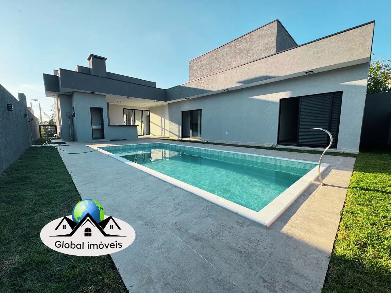 Ninho Verde 1 - Casa térrea nova com 4 Suítes - Moderna - Foto 5