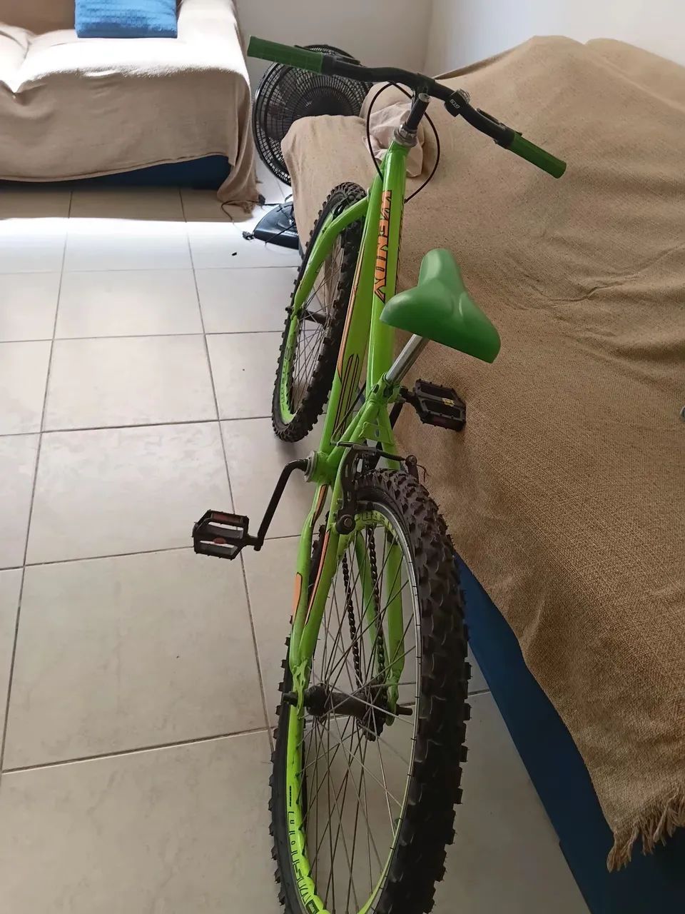 Bicicleta em otimo estado aro 24 - Foto 3