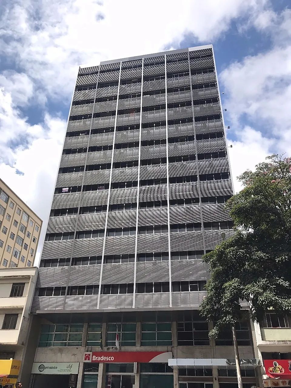 Salas conjugadas e mobiliadas no Centro para locação - Foto 2