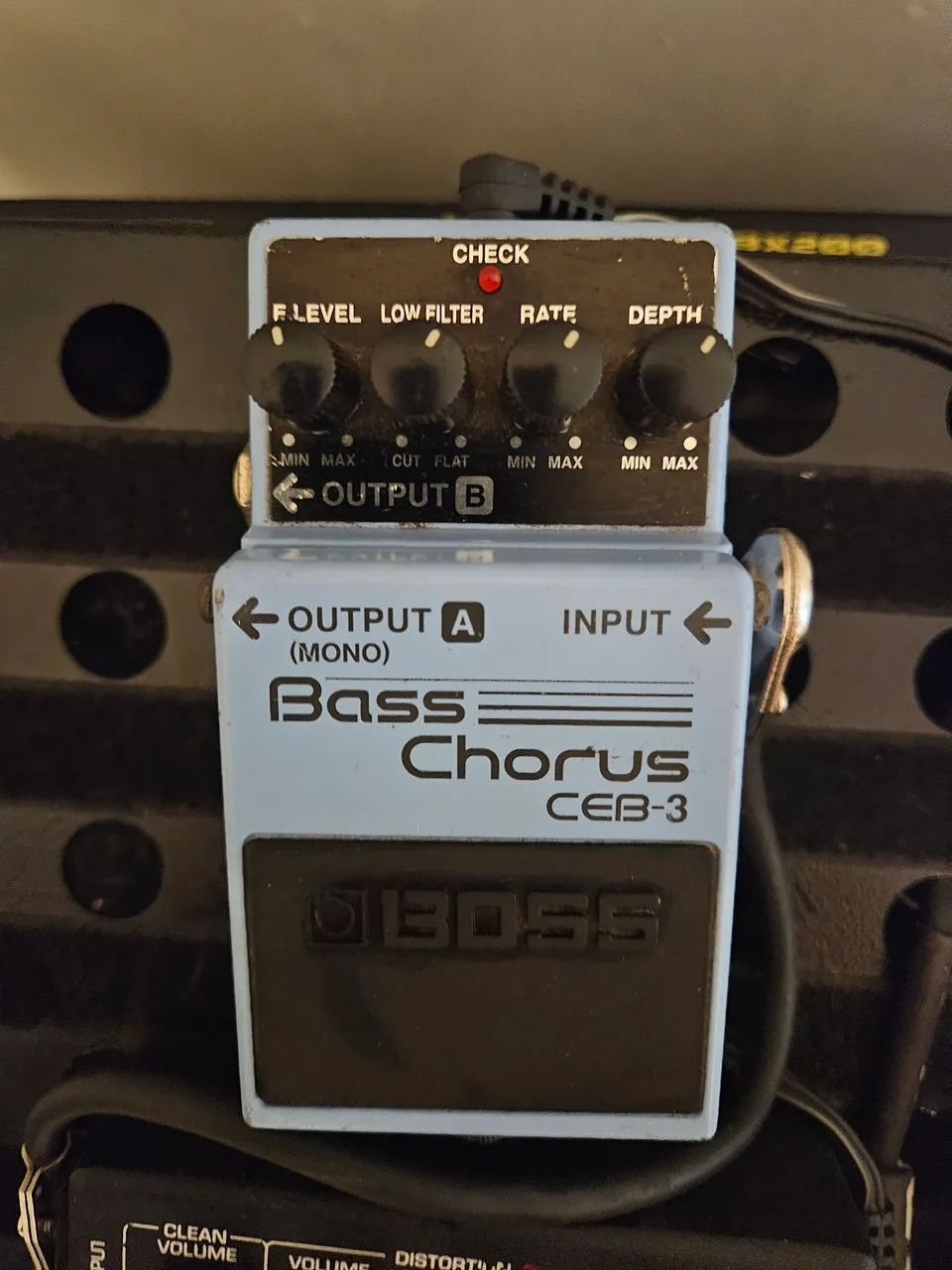 Pedal Boss Bass Chorus CEB-3 - Instrumentos musicais - Vila