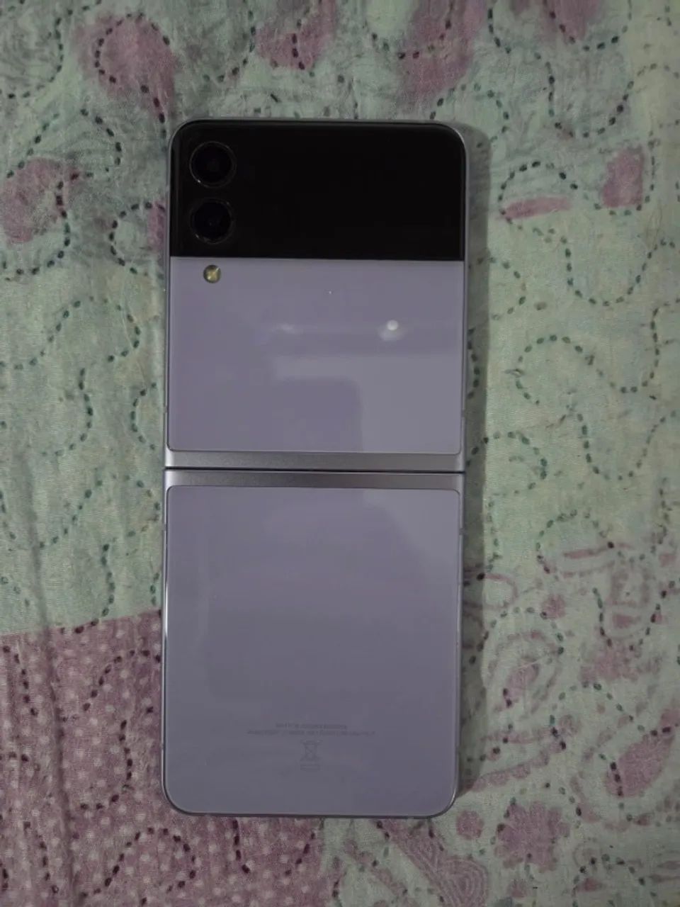 Samsung Galaxy Z Flip3 Violeta - com listra verde - Foto 5