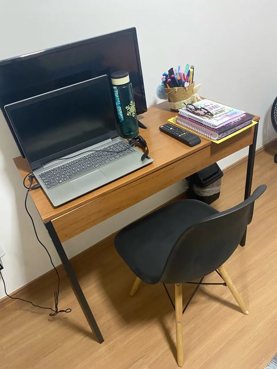 Mesa e cadeira de escritório  - Foto 2