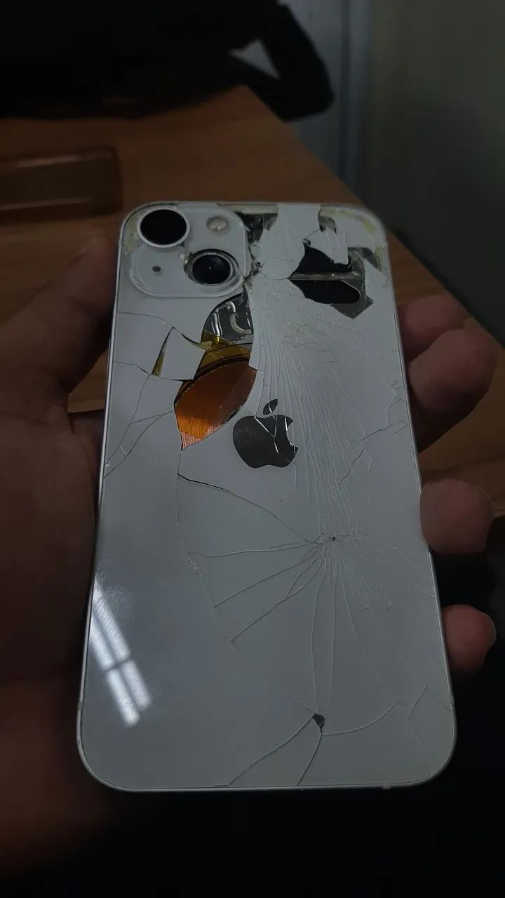 iPhone 13 128gb traseira quebrada!! - Foto 5