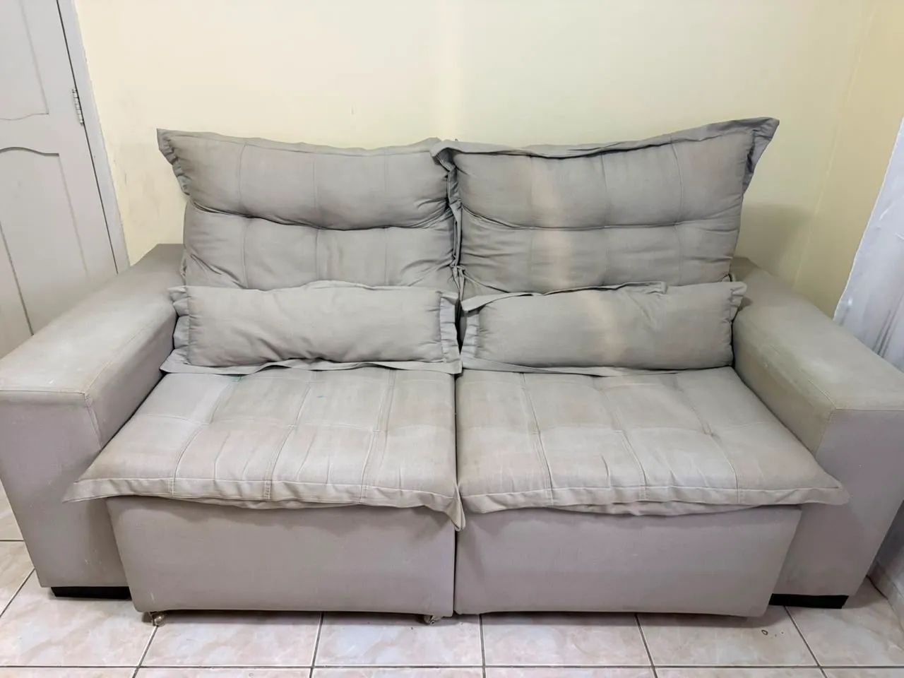 Sofá Retrátil Reclinável e Poltronas 