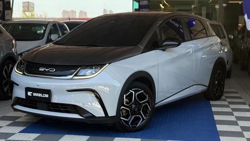 BYD Dolphin EV (Elétrico) 2025