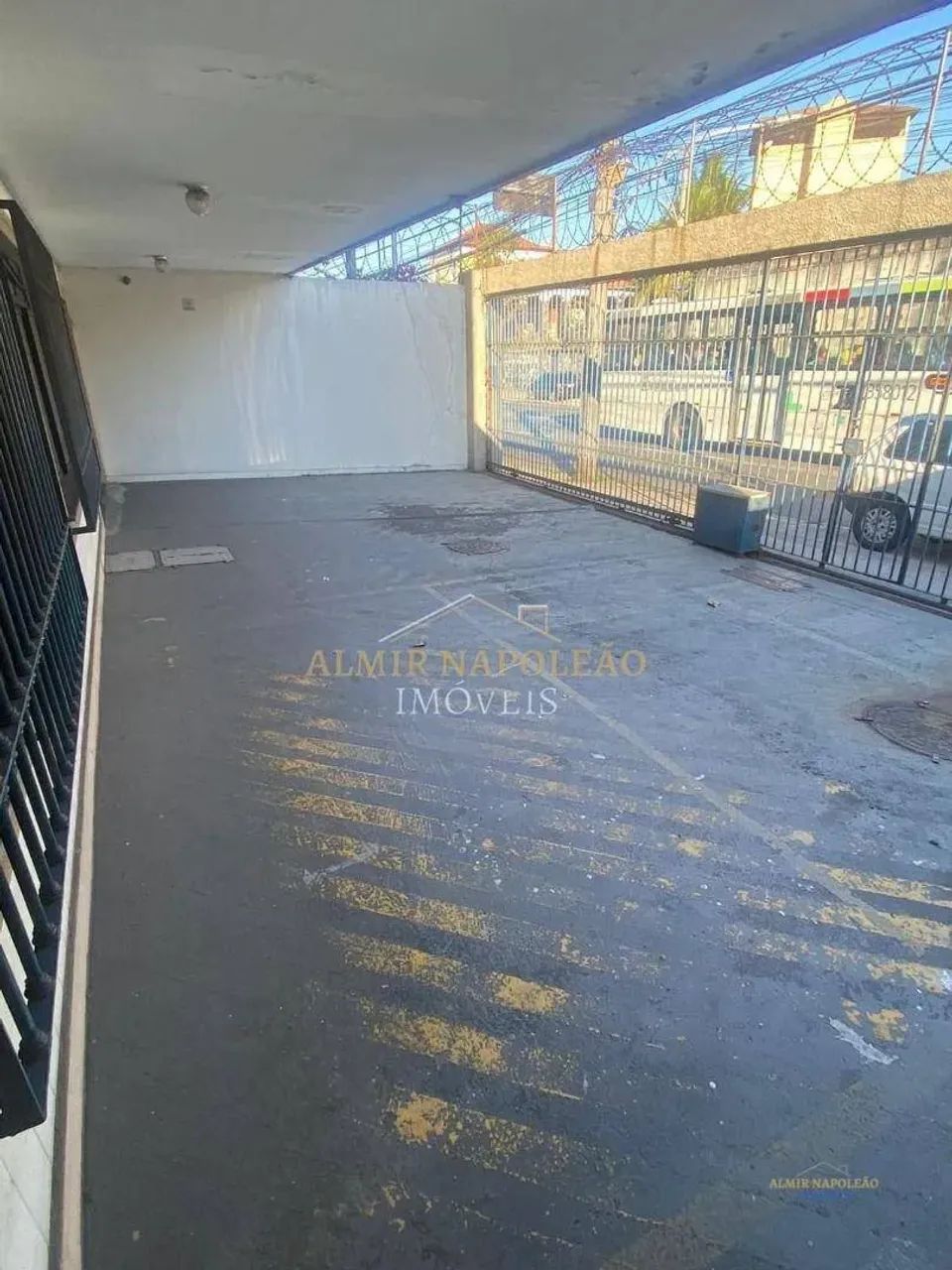 Aluga-se Galpão em Del Castilho !!