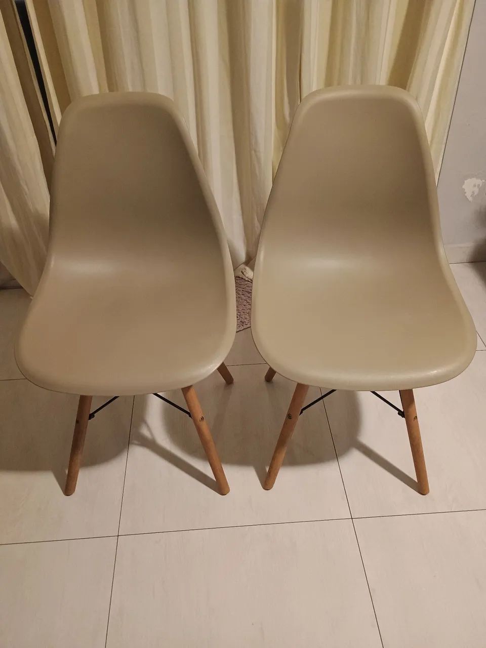 MESA COM 4 CADEIRAS  - Foto 3