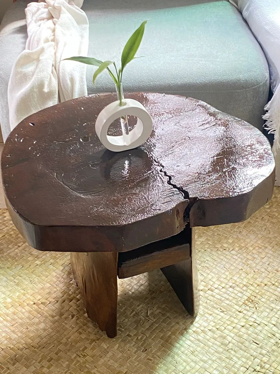 Mesa rústica de madeira maciça 300 reais - Foto 2