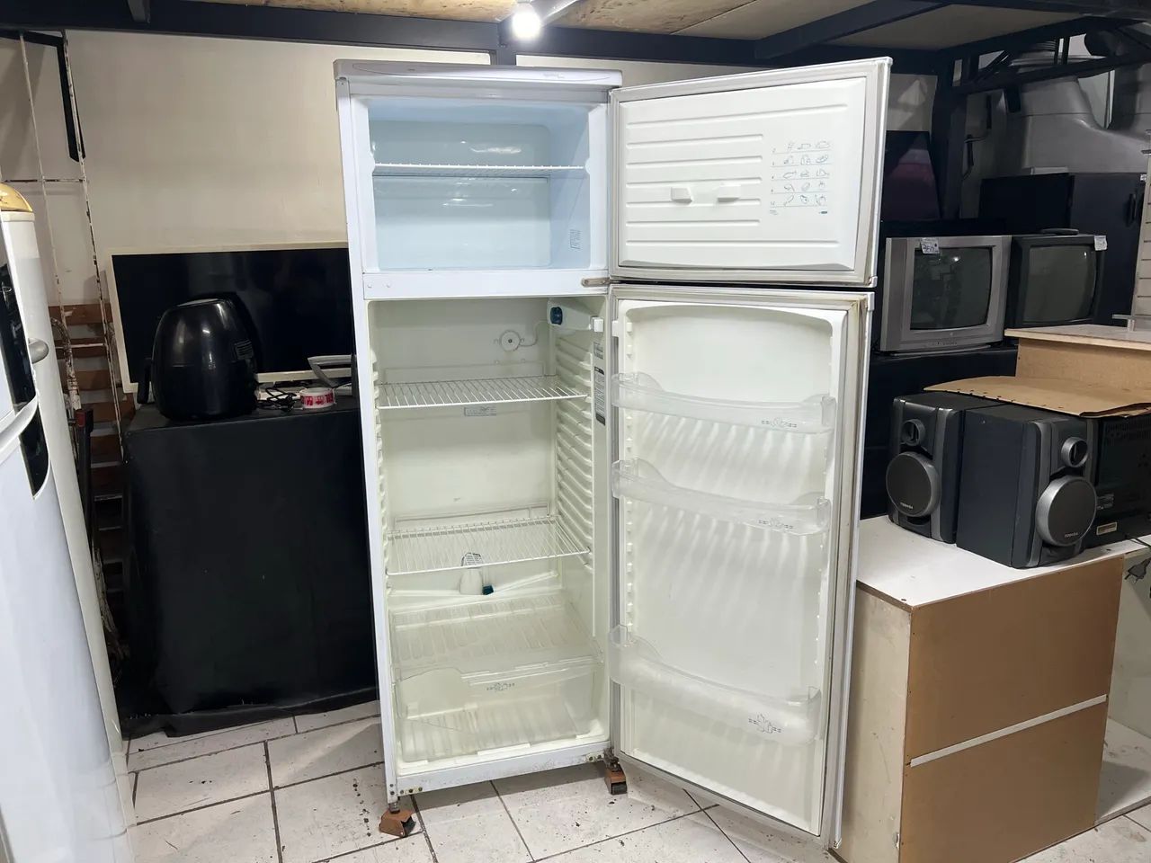 Geladeira Dako Equilíbrio 337L com Defeito  - Foto 2
