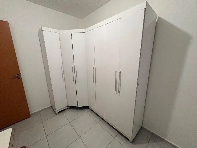 Guarda roupa 7 portas