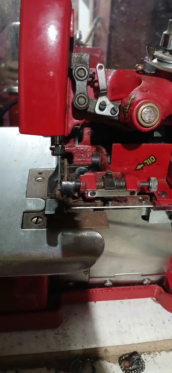 MAQUINA OVERLOCK - Foto 2