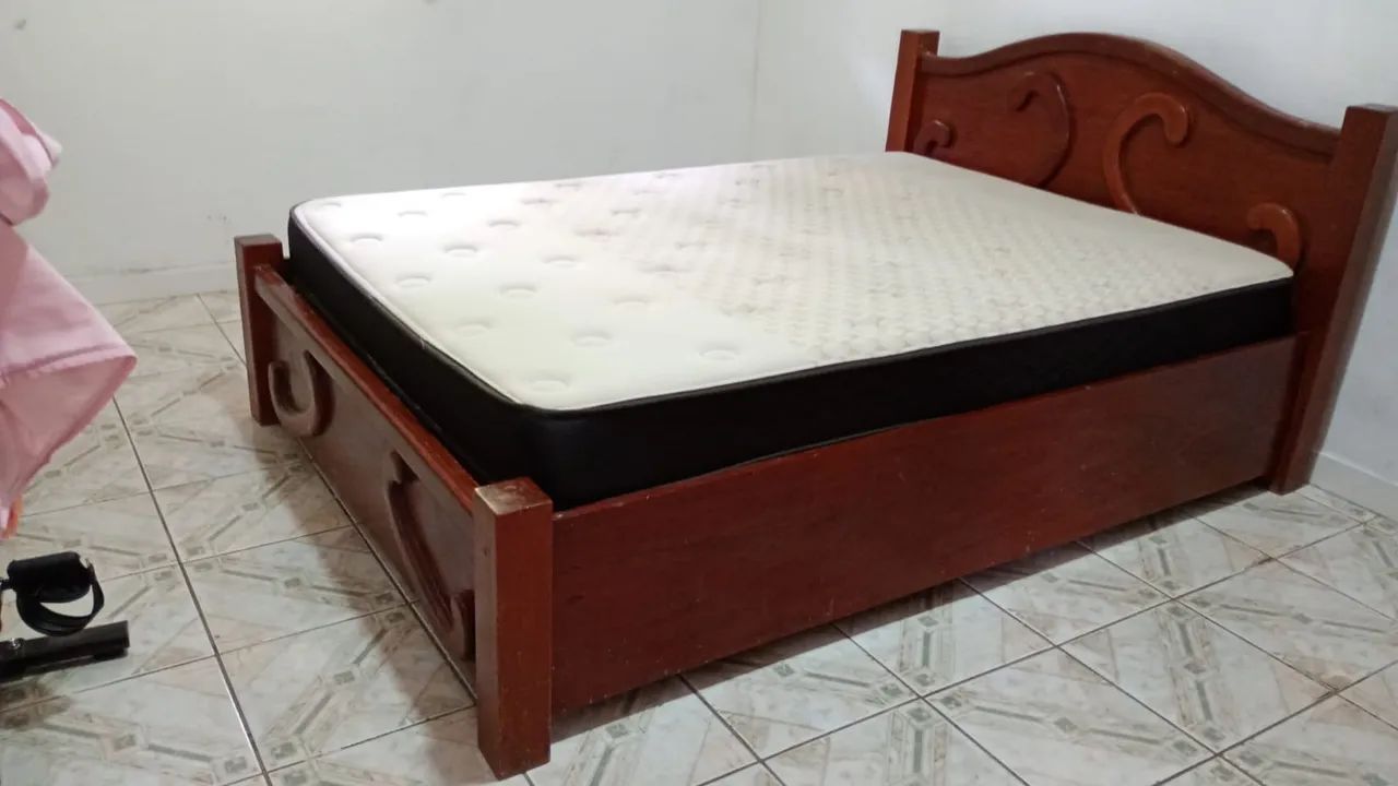 Cama em madeira de gravatá