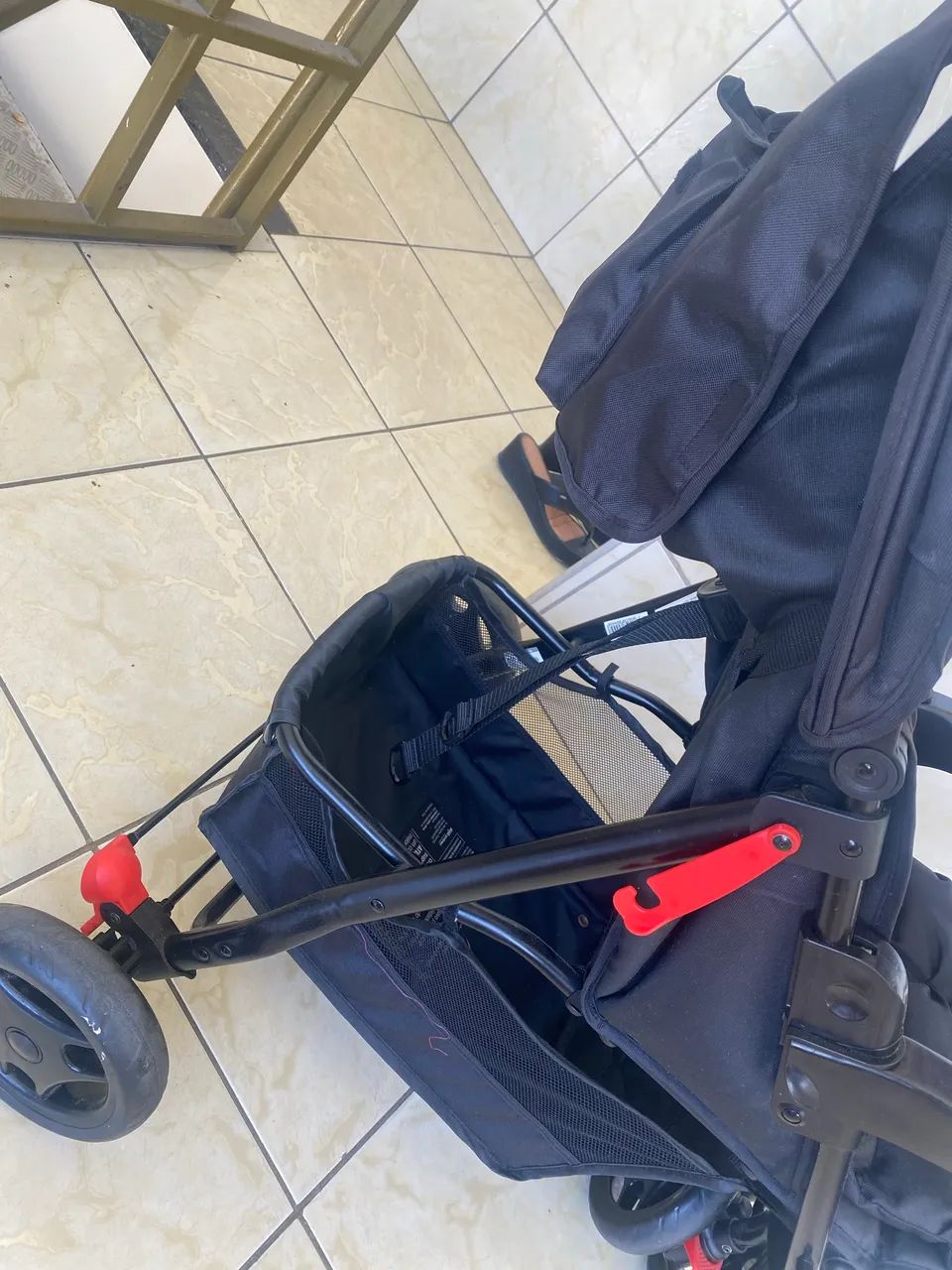 Carrinho de bebê seminovo
