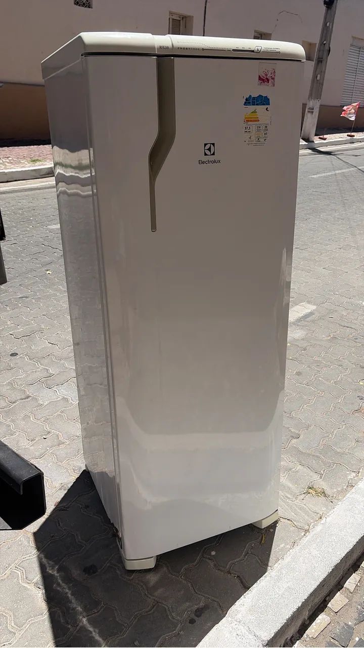 Geladeira em ótimo estado 322 litros  - Foto 2