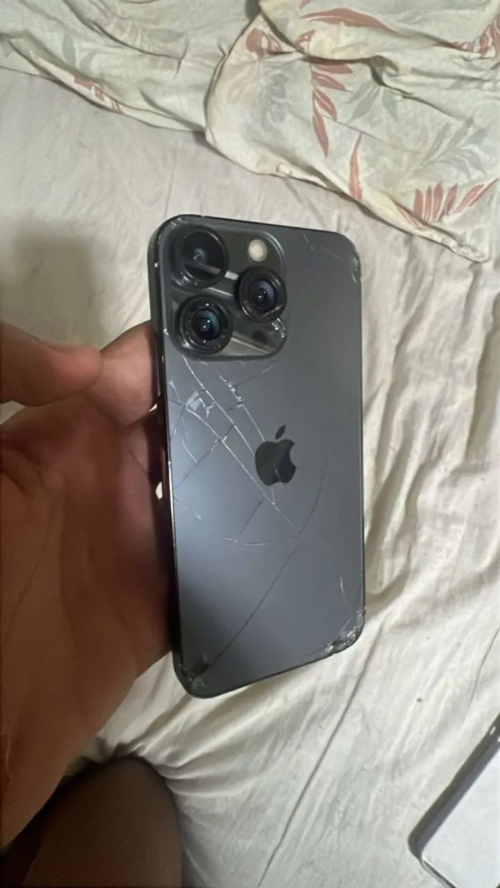 Iphone X com carcaça do 14 pro