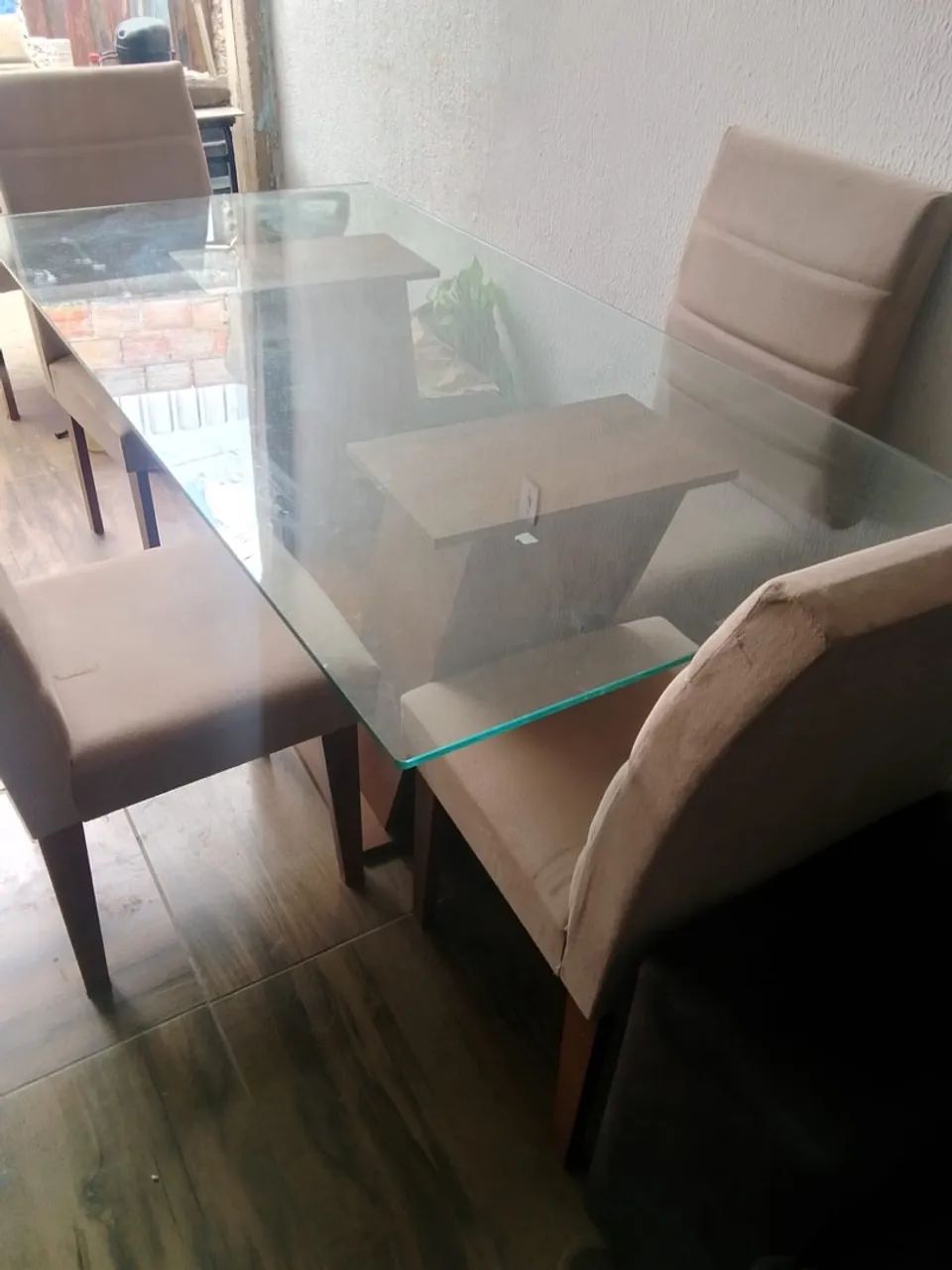 Vendo mesa 4 cadeiras entrego - Foto 2