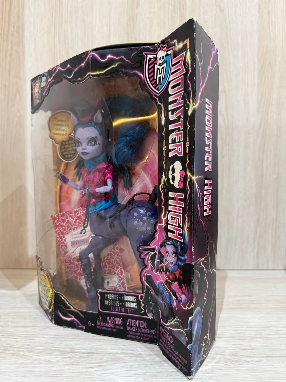 Boneca Monster High Avea Trotter Lacrada