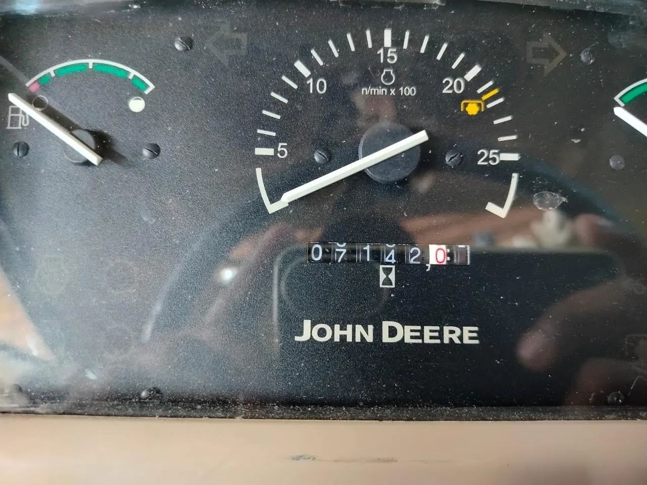 JOHN DEERE 6110 - 4x4