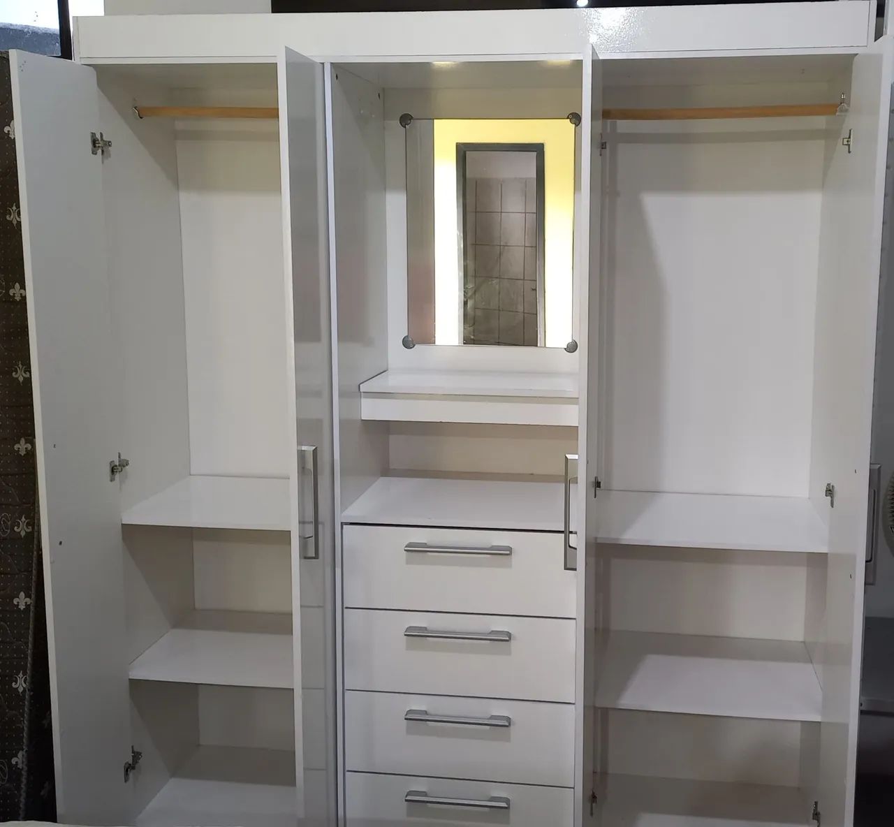 Guarda-roupa com espelho - usado  - Foto 3