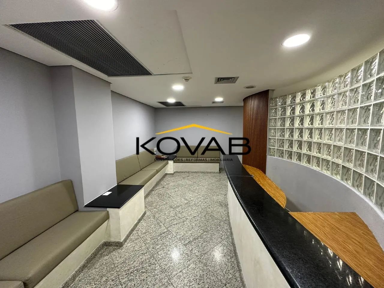 Locação comercial: Clínica com 126 m² em Moema - Foto 2
