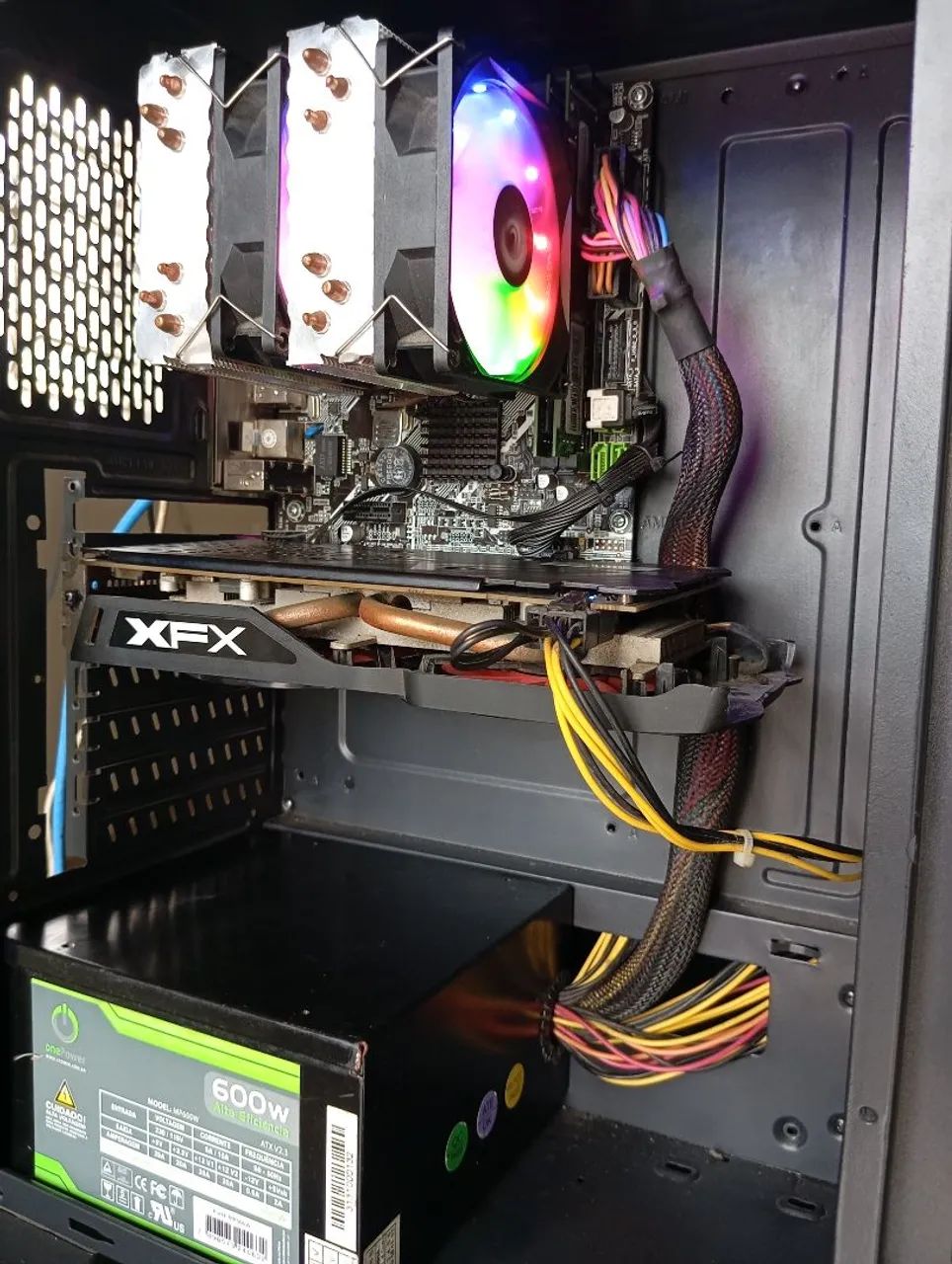 Gabinete i7 - Foto 3