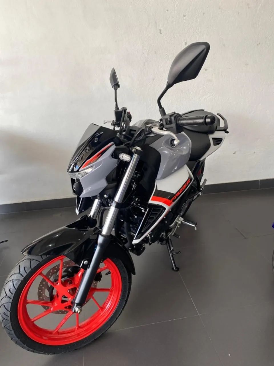 FZ25 ABS 250  - Foto 4