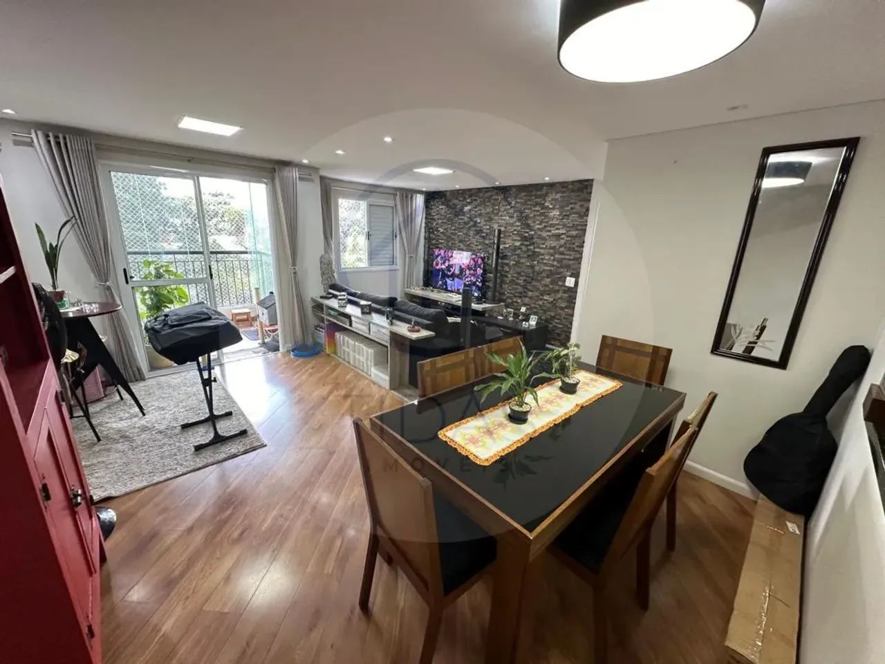 ApartamenTop de 80m² com 2 quartos sendo 1 suíte, varanda com churrasqueira e 1 vaga cober
