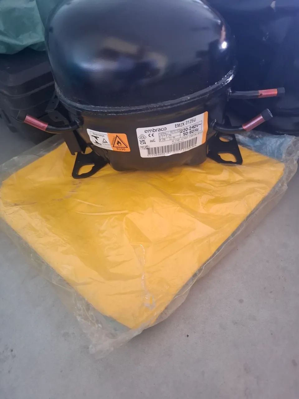 Compressor Embraco EM2X 3125U 220V GAS R290 - Foto 4