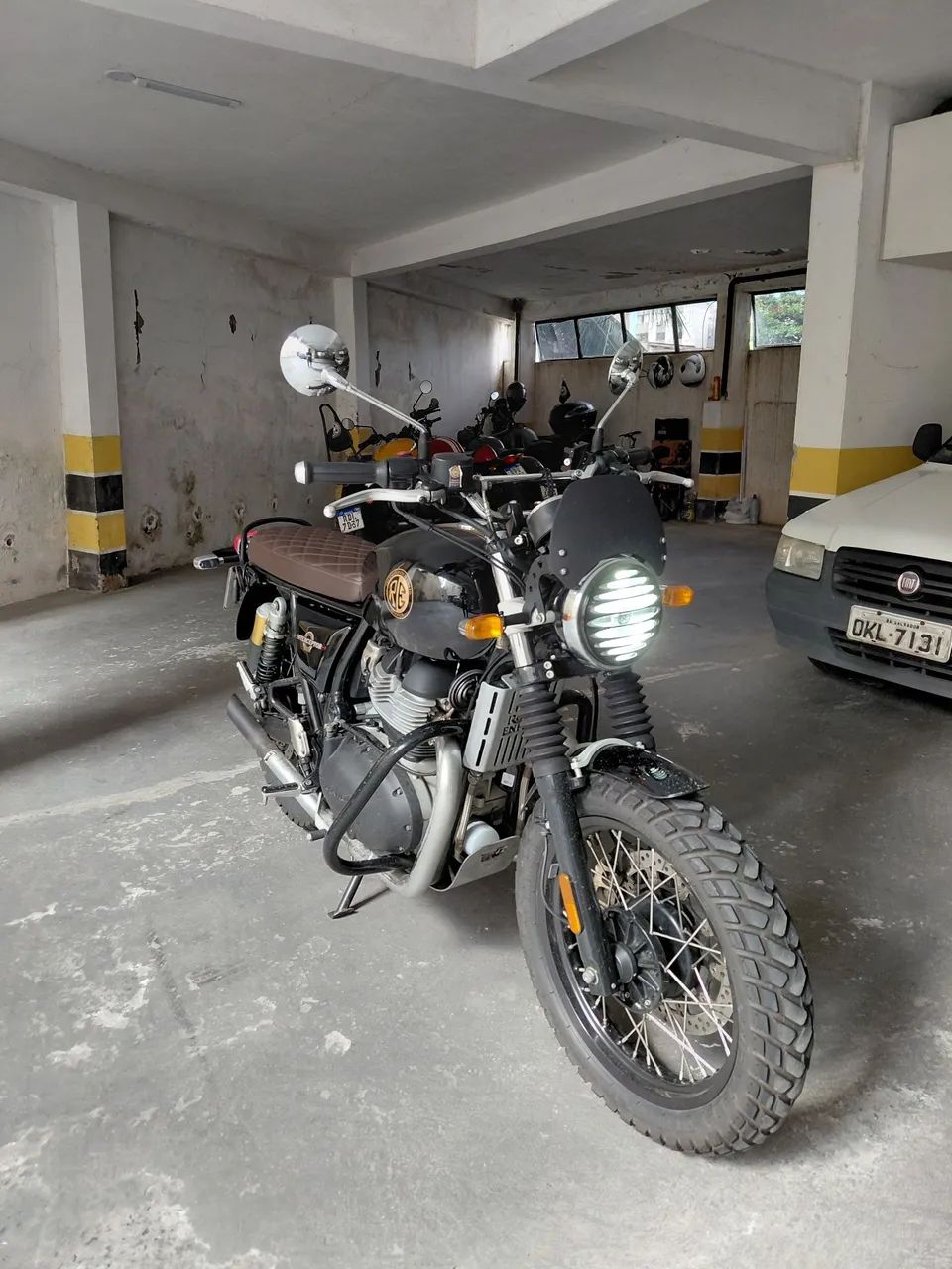Interceptor 650 equipada  - Foto 2