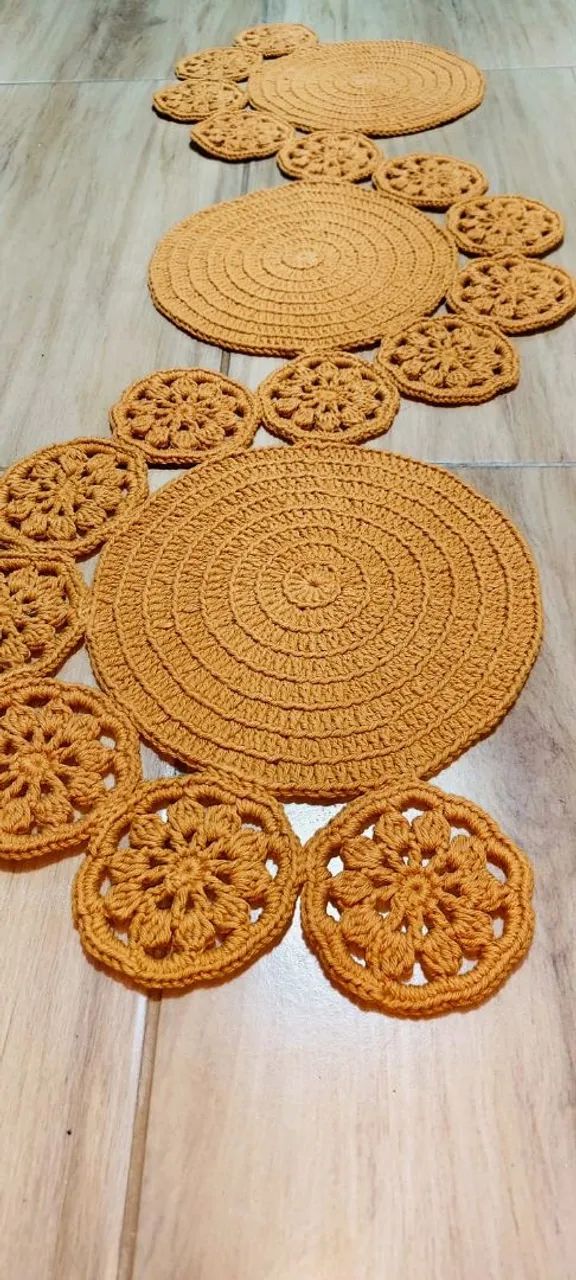 Trilho de mesa de crochê  - Foto 2