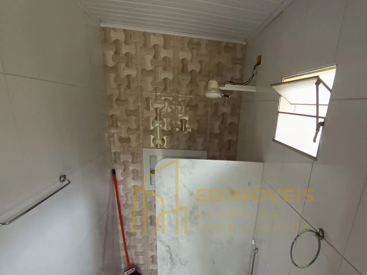 Linda Casa com 5 Quartos e Piscina em Domingos Martins - Foto 2