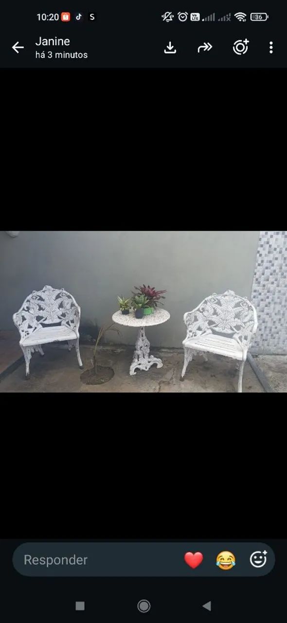 Conjunto de cadeiras e sentro antigas de ferro