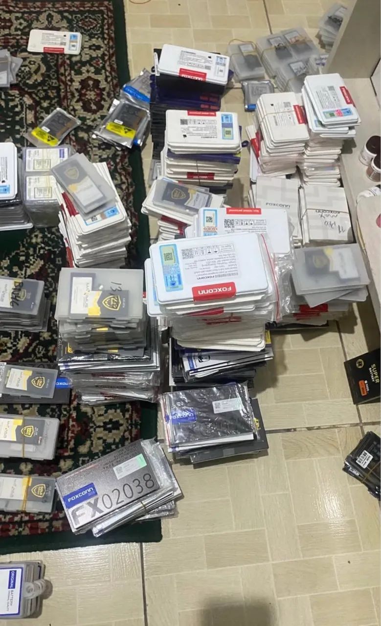 Baterias novas lacradas de iPhone Samsung e xiaomi 