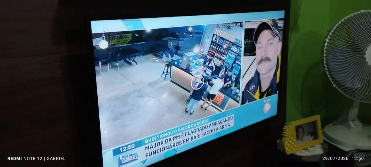 Vende-se uma tv ? 39 polegadas 