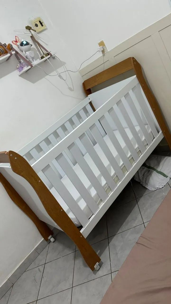 Berço nunca usado.