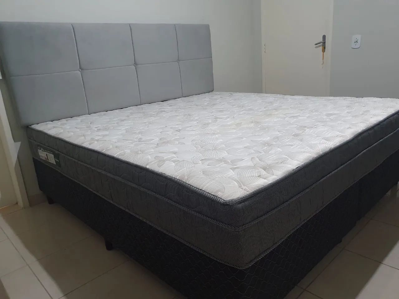 Cama King (colchão + base)