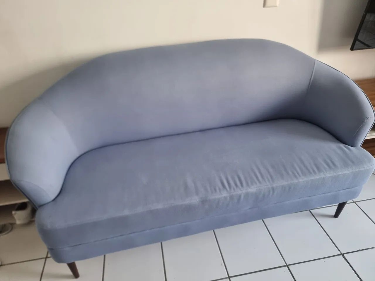 Sofá Douillet 3 lugares orgânico moderno  - Foto 4
