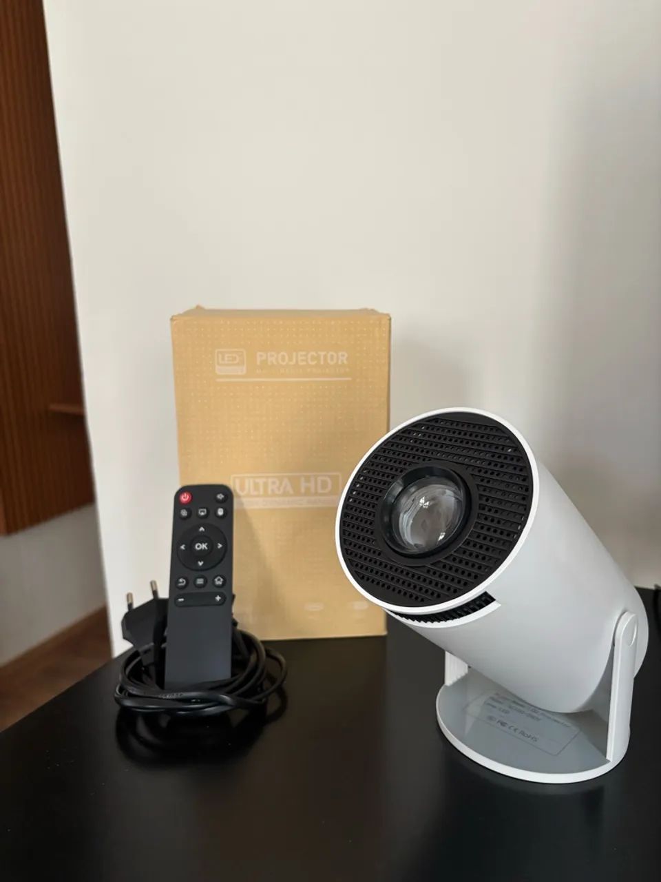 PROJETOR HY300