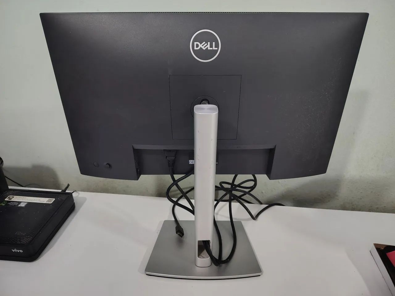 Monitor Dell P2422H - Foto 2