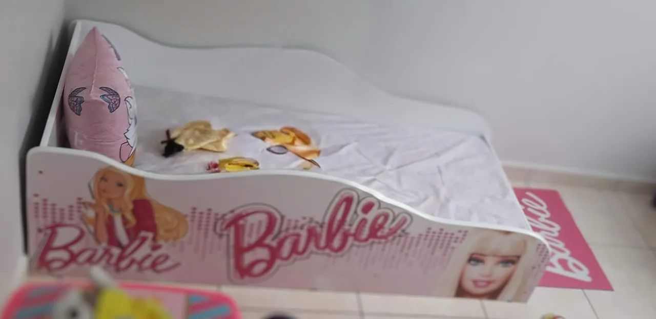 Cama montessoriana barbie