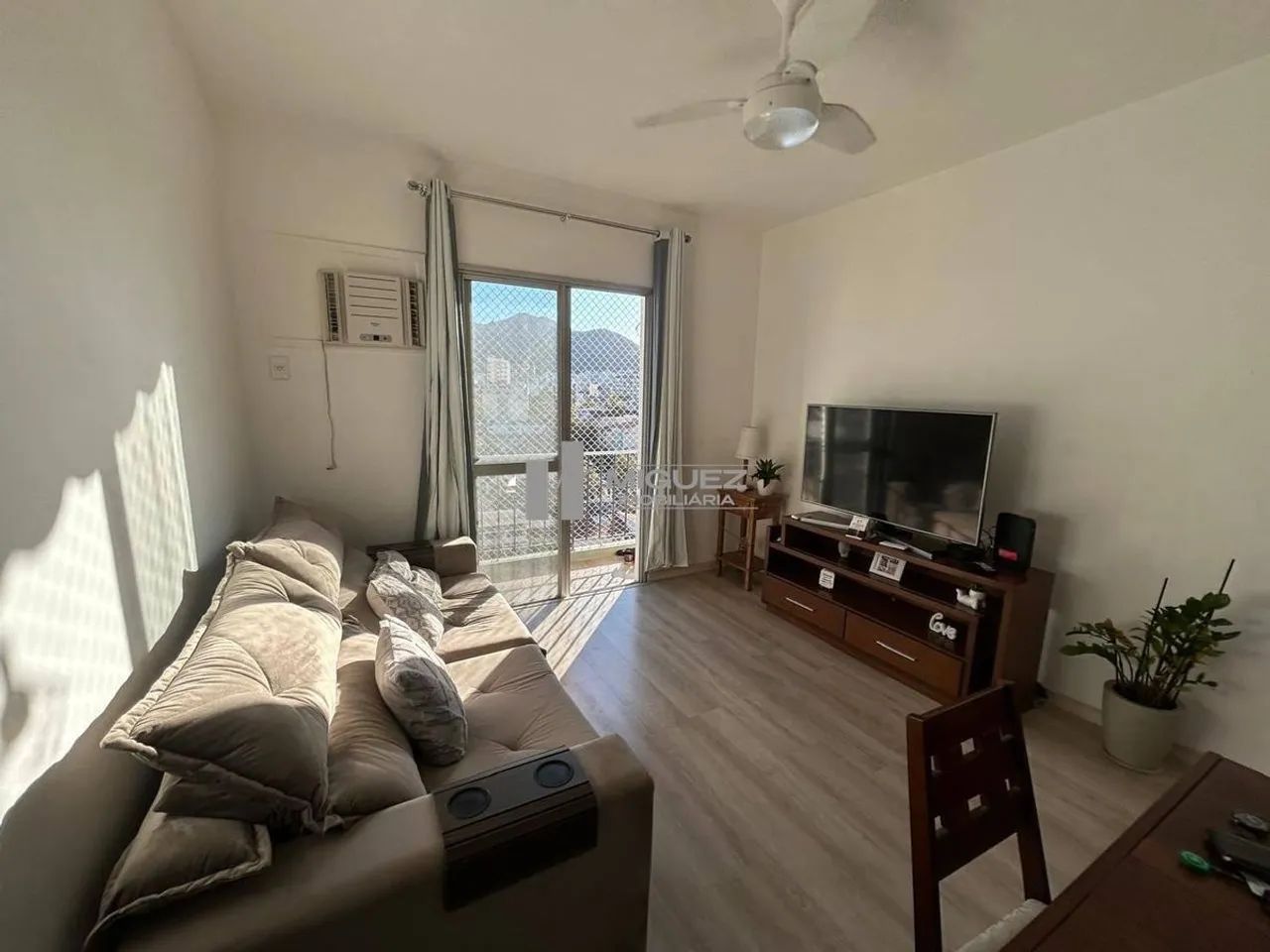 Excelente apartamento em Vila Isabel - Rua Barao de Cotegipe - 75 m2 - 2 Quartos - Varanda