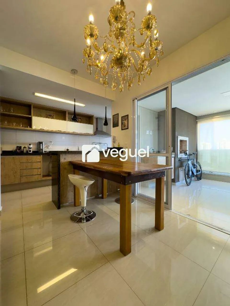 Apartamento mobiliado para alugar com 2 quartos, sendo 2 suítes, no Edifício Berlim  Bosqu